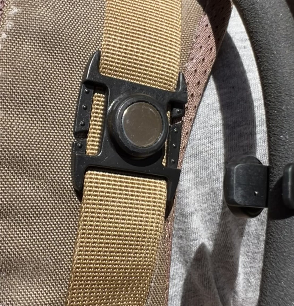 Magnetic Hydration Tube Clip